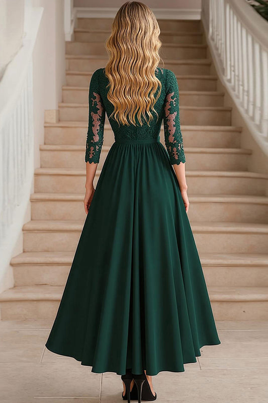 Elegant Dark Green A-Line V-neck Chiffon Long Mother of the Bride Dress with Lace Appliques