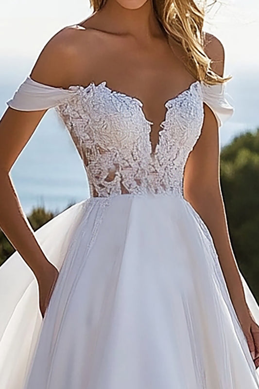 Ivory Ball Gown Lace Sweep Train Wedding Dress