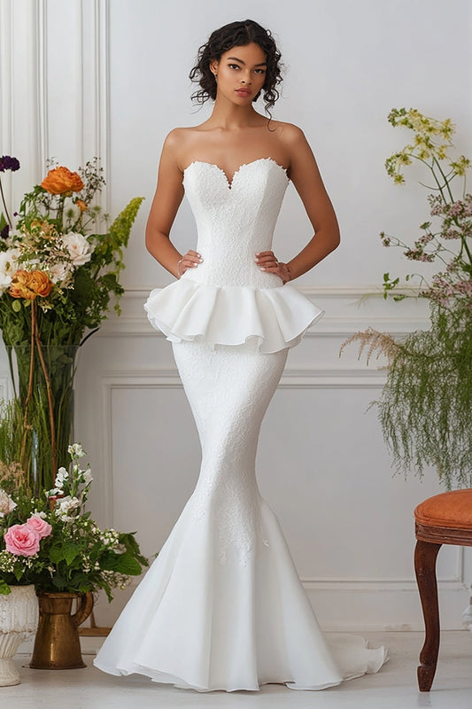 White Sweetheart Mermaid Long Engagement Dress with Ruffles