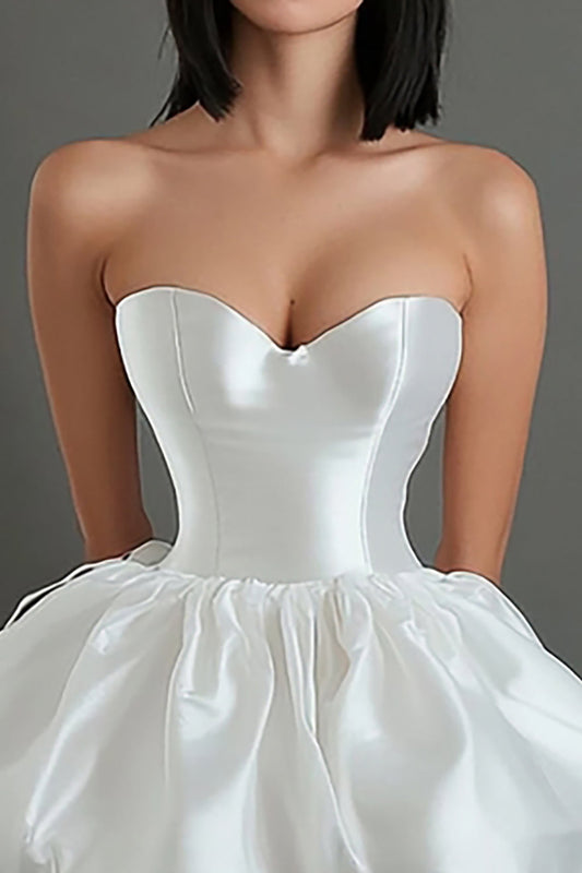 White A Line Satin Sweetheart Short Graduation Dress