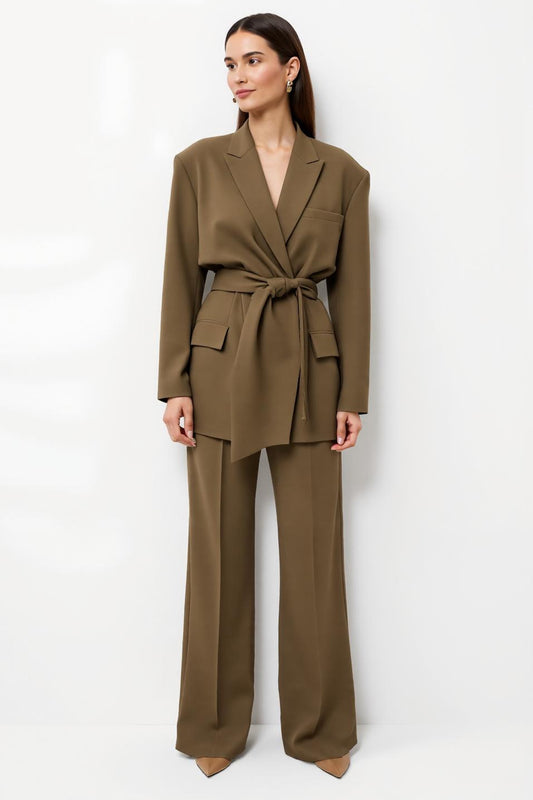 Brown 2 Piece Peak Lapel Business Suits with Sleeves