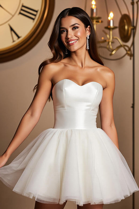 White Sweetheart A Line Short Tulle Homecoming Dress