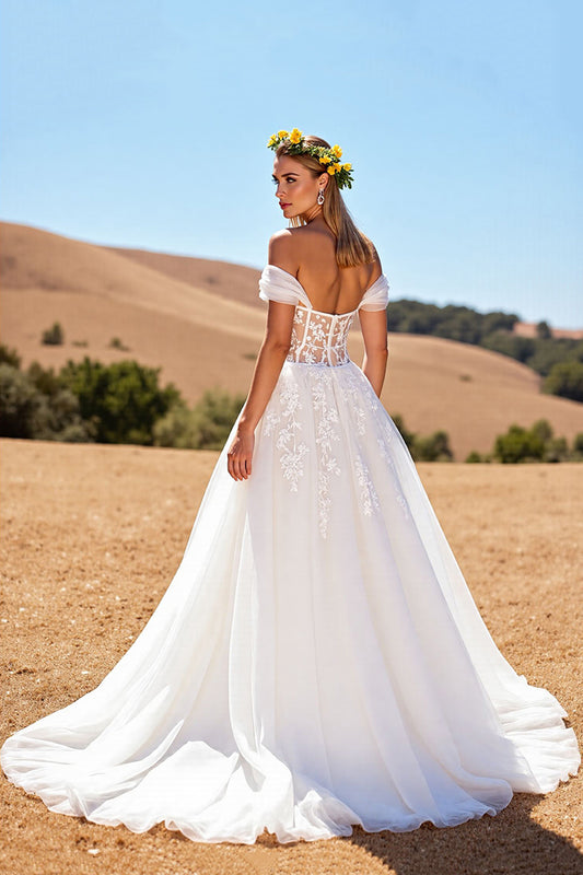 Tulle Corset Ivory A-Line Sweep Train Wedding Dress with Lace