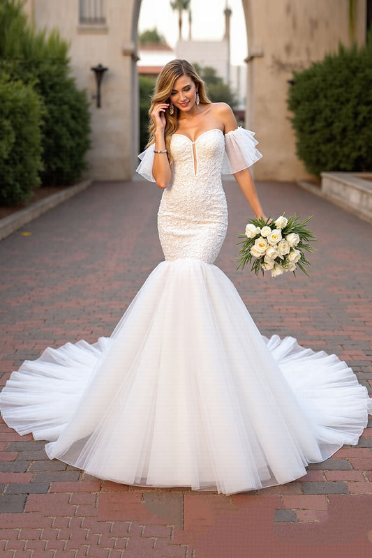Tulle Ivory Sweetheart Sweep Train Mermaid Wedding Dress with Sleeves