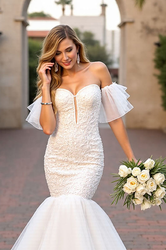 Tulle Ivory Sweetheart Sweep Train Mermaid Wedding Dress with Sleeves