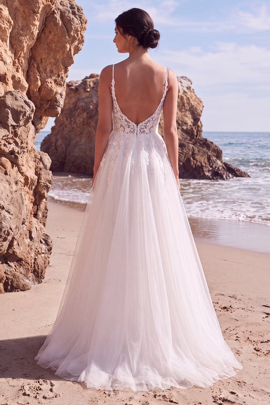 White Floral Tulle A-Line Spaghetti Straps Sweep Train Wedding Dress