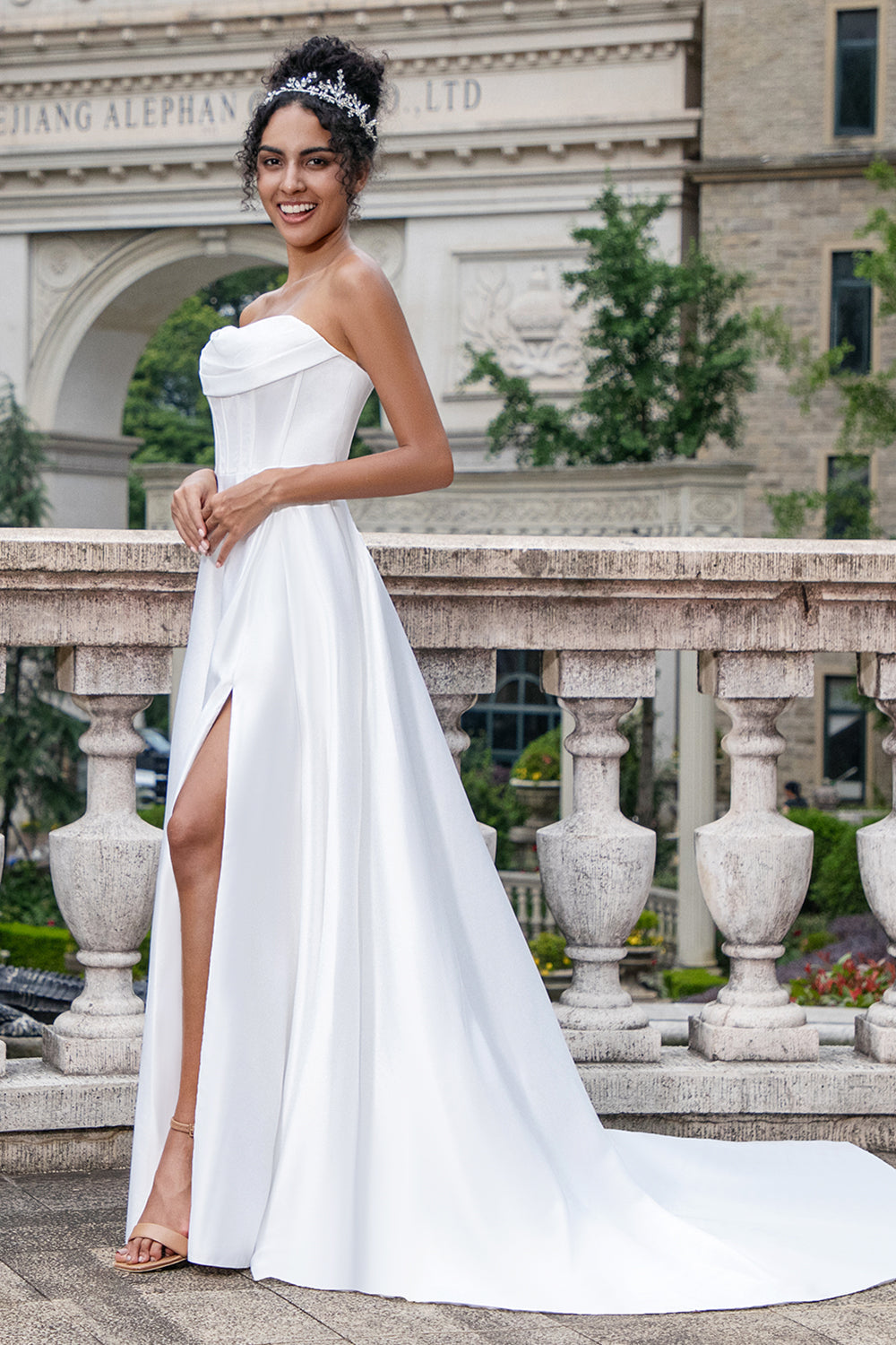 Zapakasa Women Elegant White Wedding Dress With Slit A Line Strapless Pleated Sweep Train Bridal Dress