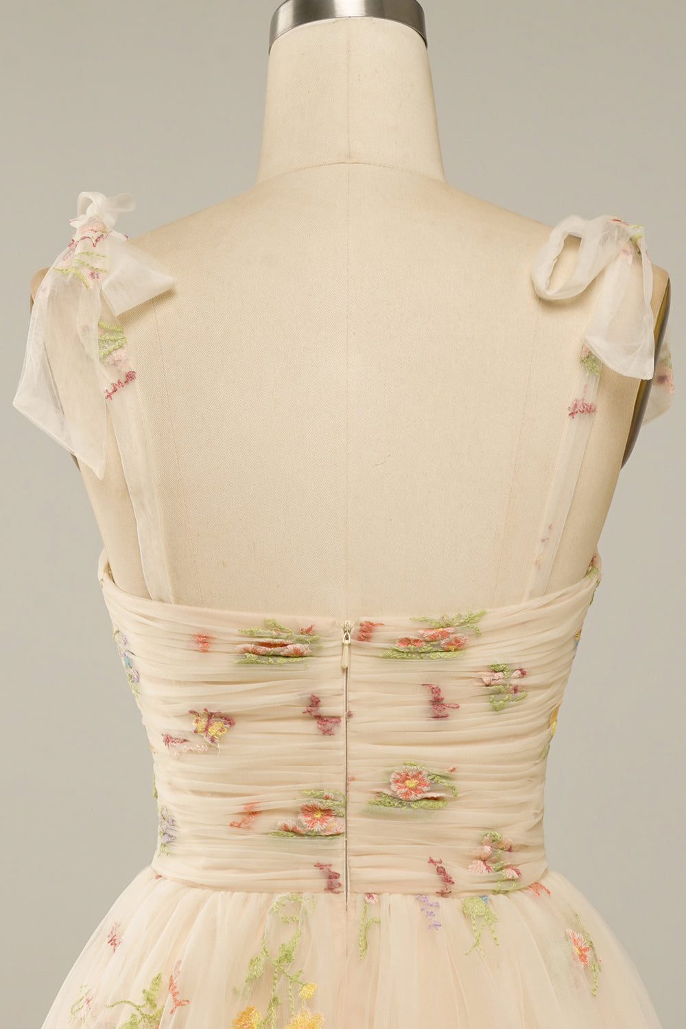 Sweetheart Champagne Short Homecoming Dress with Embroidery Sweetheart Champagne Short Homecoming Dress with Embroidery