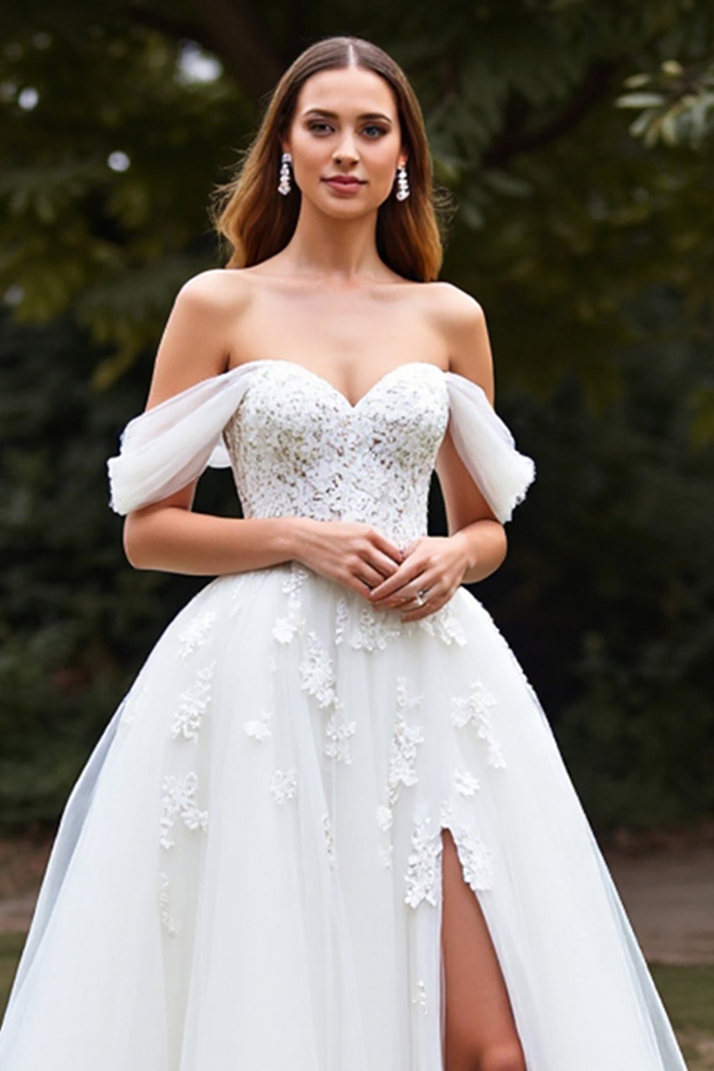 Tulle White Ball Gown Sweep Train Wedding Dress with Appliques