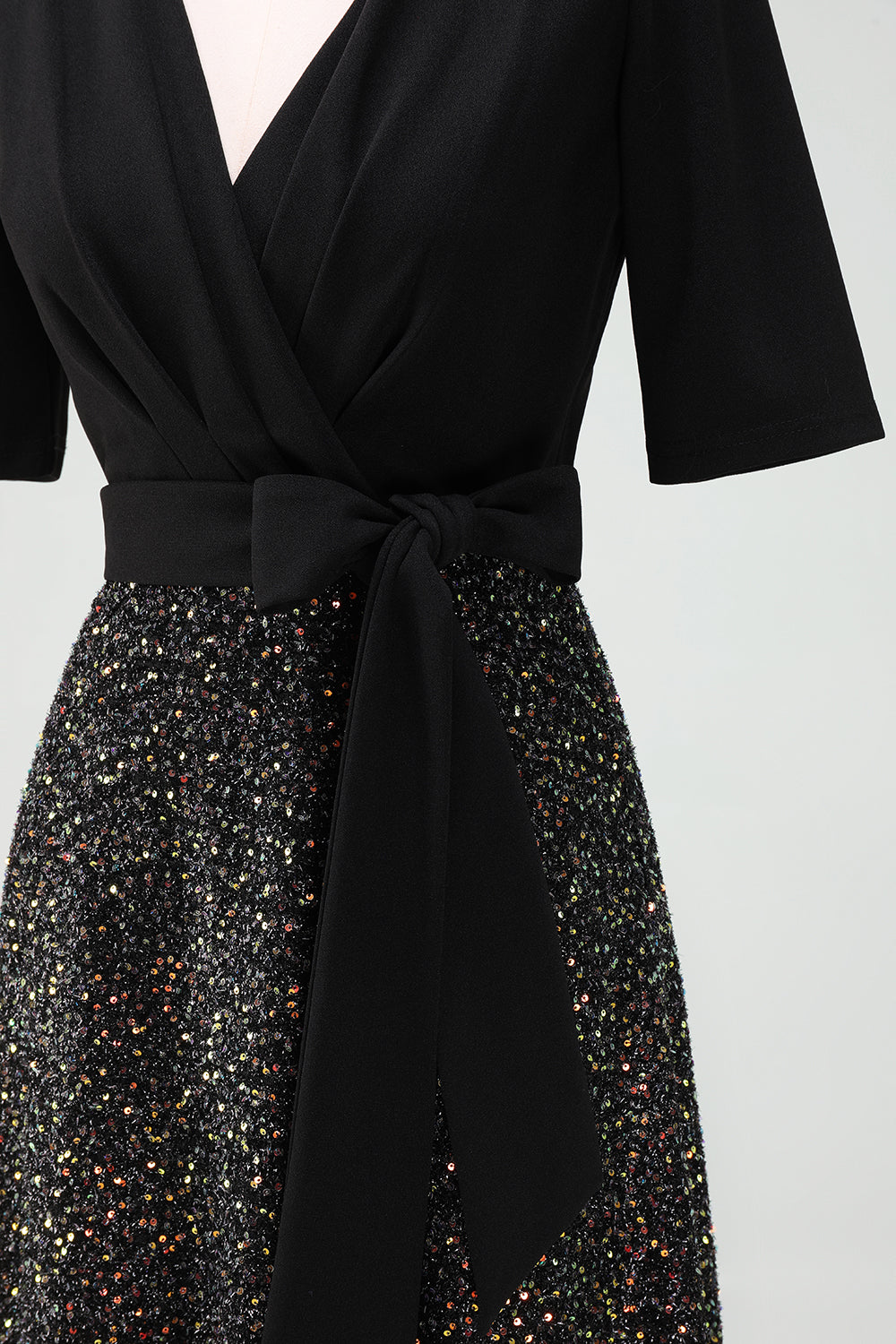 Zapaka Women Sparkly Black Cocktail Dress with Half Sleeves A-Line V