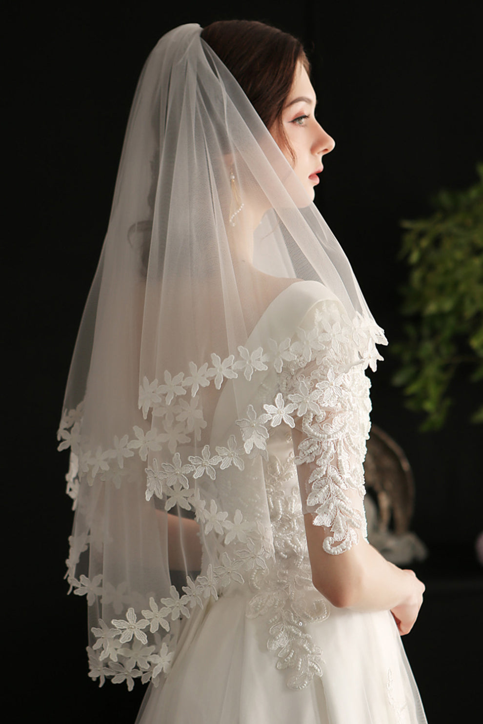 White Lace Applique Tulle Double Bridal Veil