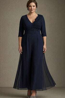 Plus Size Navy Chiffon V-Neck Half Sleeves Mother of the Bride Dress with Appliques