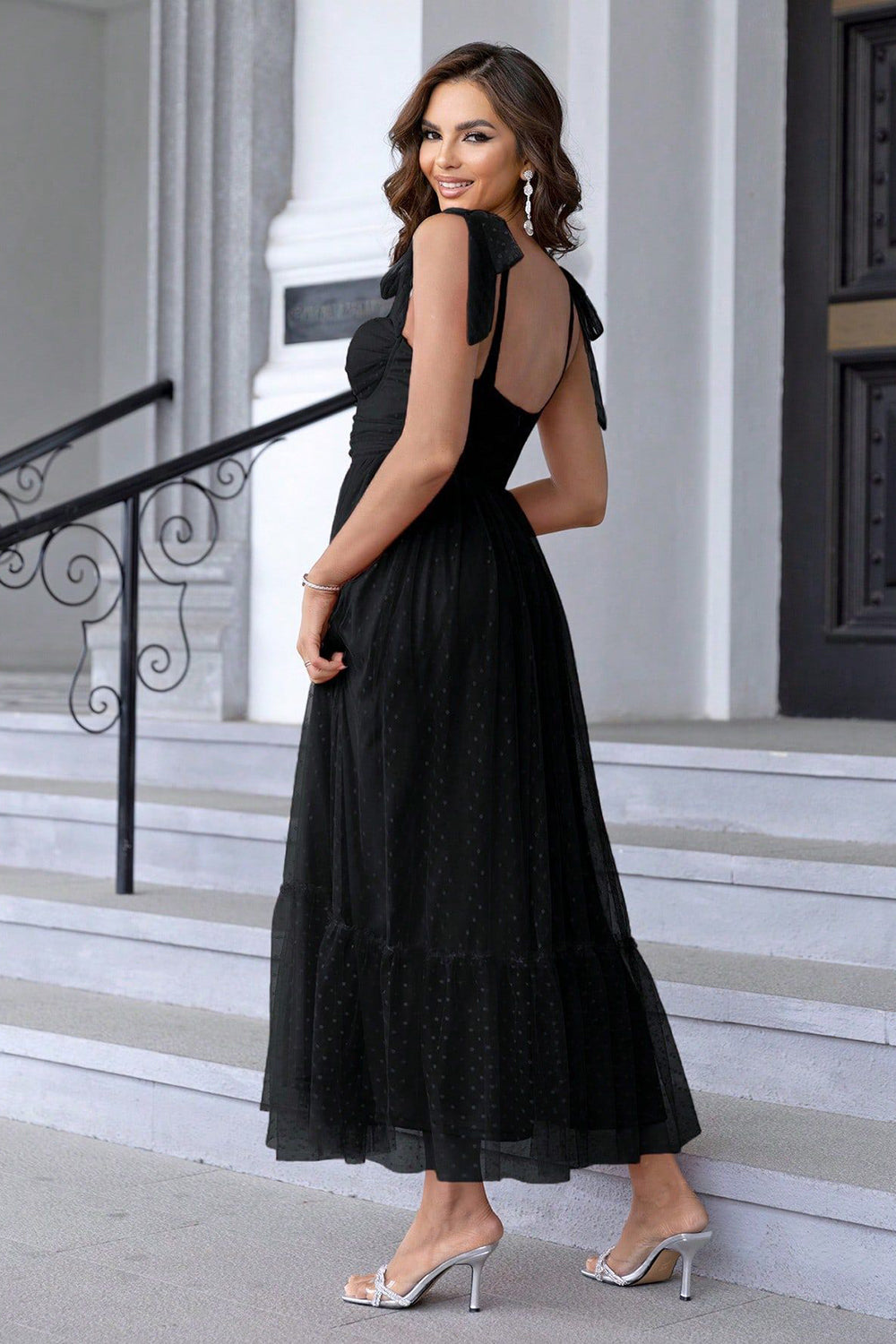 ZAPAKASA Women A Line Black Bridesmaid Dress with Bow Spaghetti Straps Black Pleated Sweetheart Long Wedding Guest Dress ZAPAKASA Women A Line Black Bridesmaid Dress with Bow Spaghetti Straps Black Pleated Sweetheart Long Wedding Guest Dress