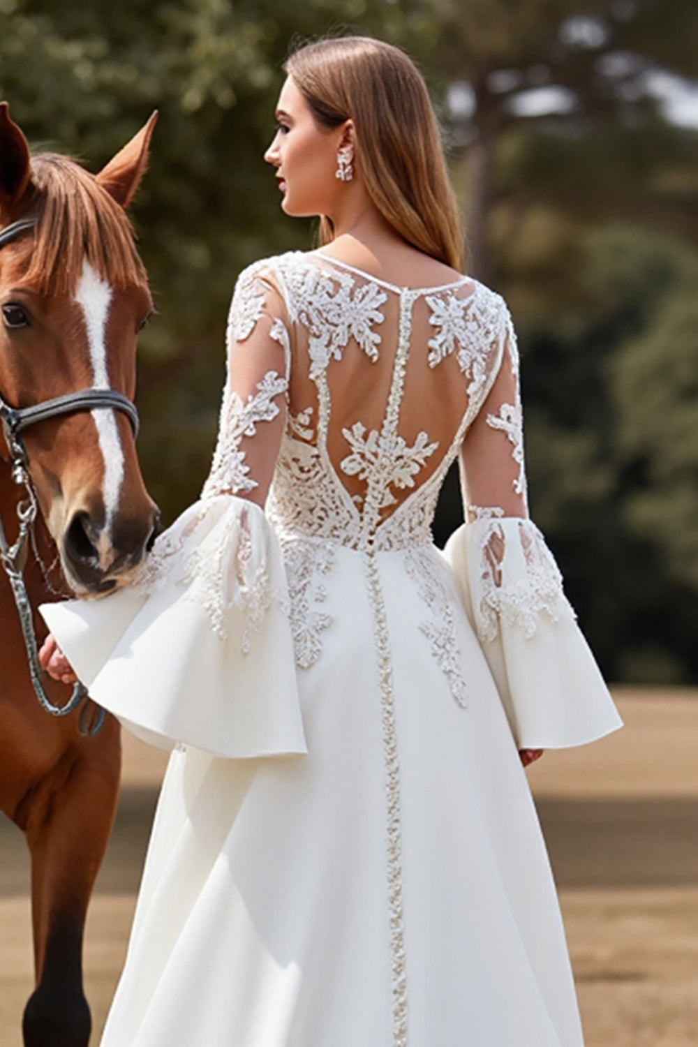 Tulle White Ball Gown Flare Sleeves Wedding Dress with Appliques