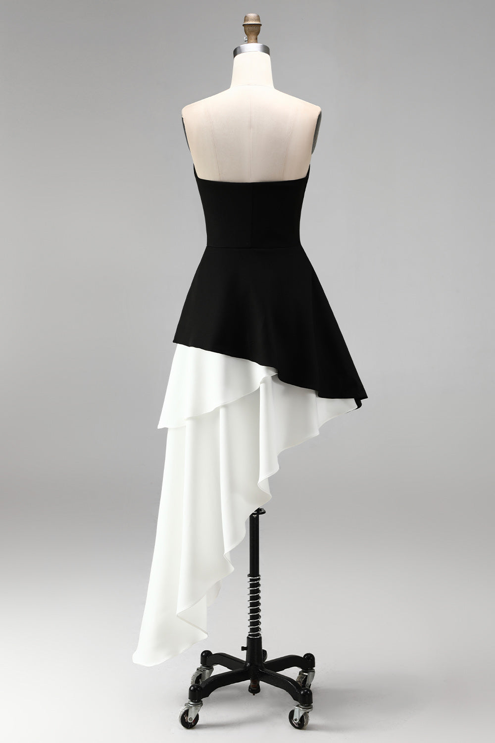 Black White Sheath Square Neck Short Cocktail Dress with Ruffles