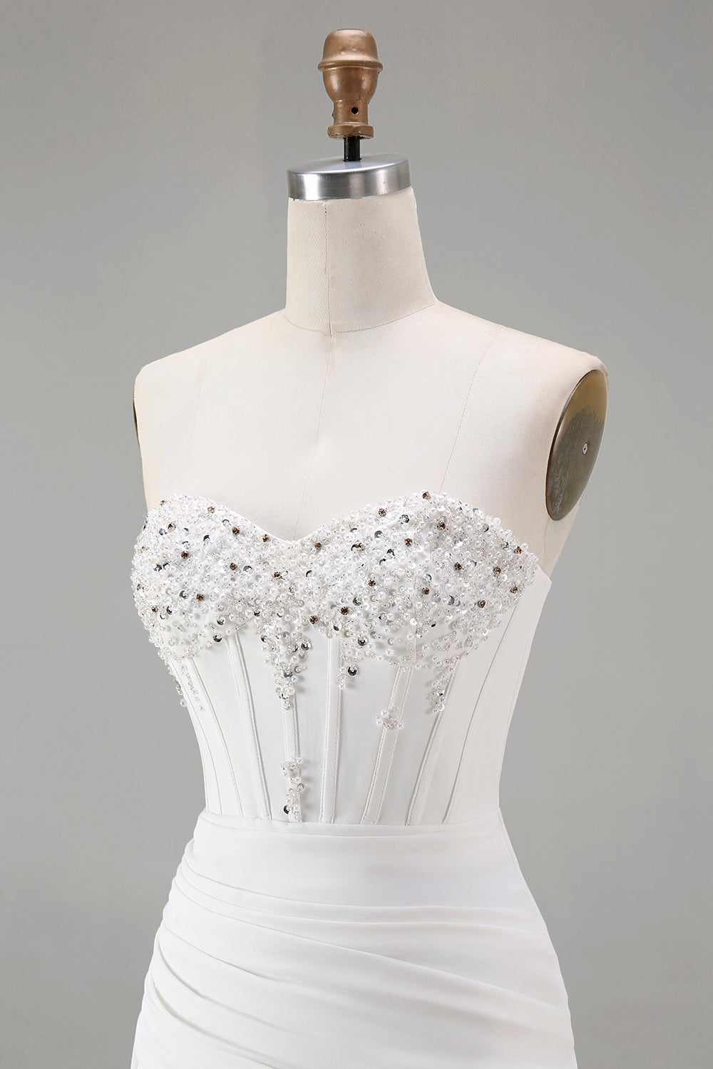 Sparkly White Sweetheart Short Tight Homecoming Dress with Beading