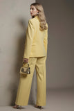 Yellow Pleated 2 Piece Notched Lapel Business Suits with Pockets