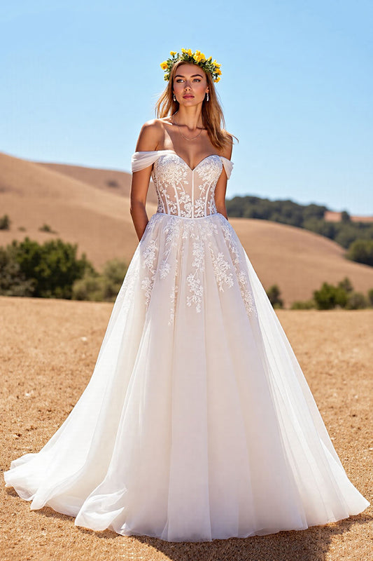 Tulle Corset Ivory A-Line Sweep Train Wedding Dress with Lace