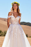 Tulle Corset Ivory A-Line Sweep Train Wedding Dress with Lace