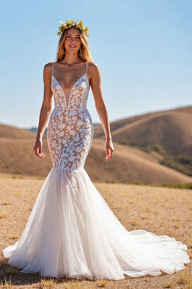 Tulle Ivory Mermaid Sweep Train Wedding Dress with Lace