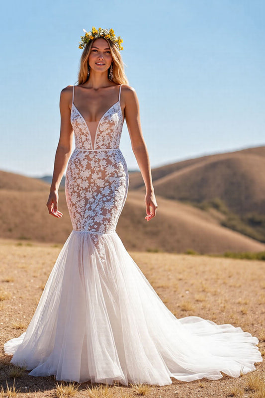 Tulle Ivory Mermaid Sweep Train Wedding Dress with Lace
