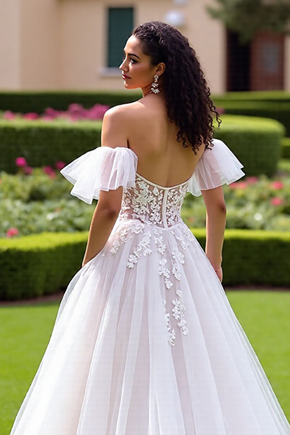 Tulle Ivory Ruffled Corset Ball Gown Wedding Dress with Lace