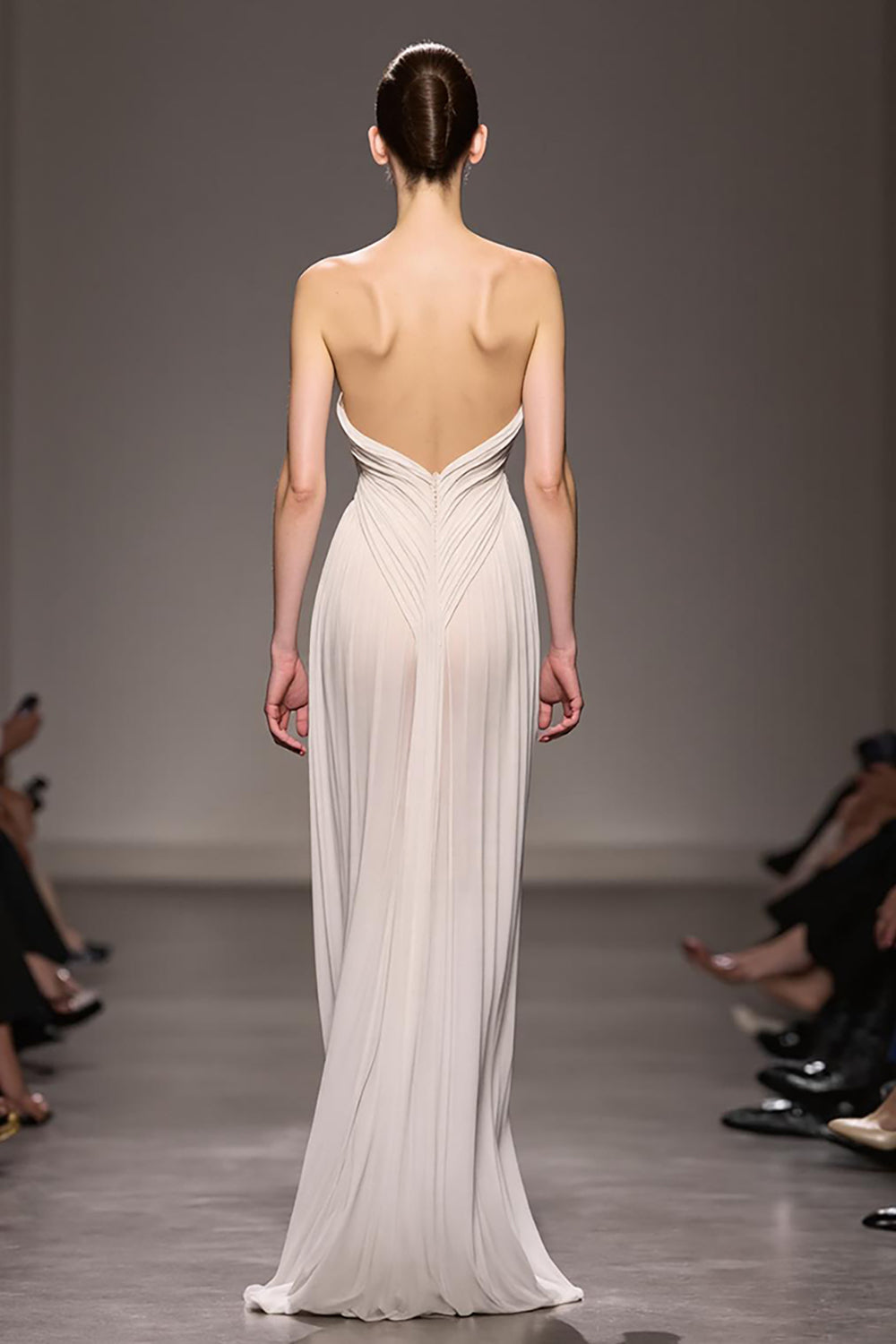 Elegant Ivory Sweetheart Sheath Ruched Long Evening Dress