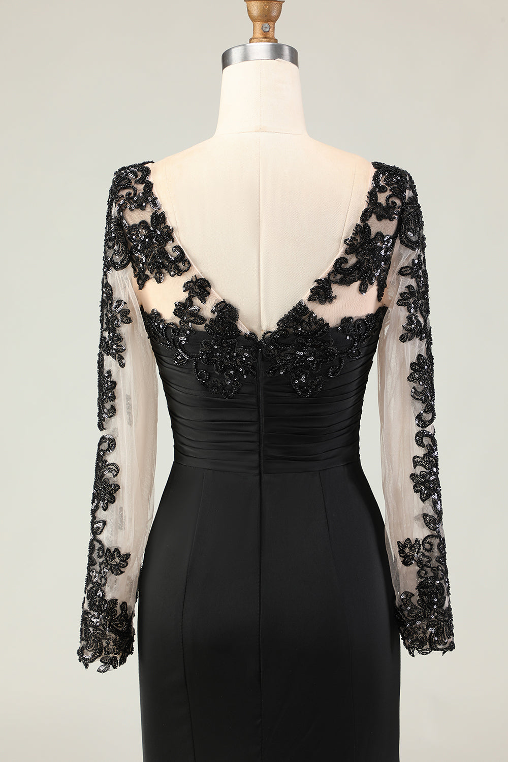 Black Mermaid V-Neck Lace Long Sleeves Mother of the Bride Dress