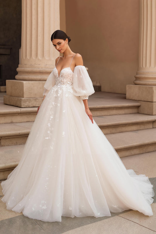 Ivory Tulle Spaghetti Straps Sweep Train Wedding Dress with Lace