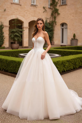 Ivory Sweetheart Ball Gown Tulle Sweep Train Wedding Dress