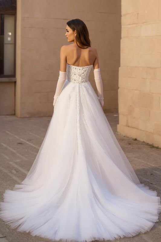 Sweetheart Corset Ivory Sweep Train Wedding Dress with Lace