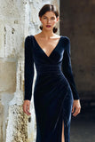 Navy V-Neck Mermaid Velvet Long Mother of the Bride Dress with Sleeves