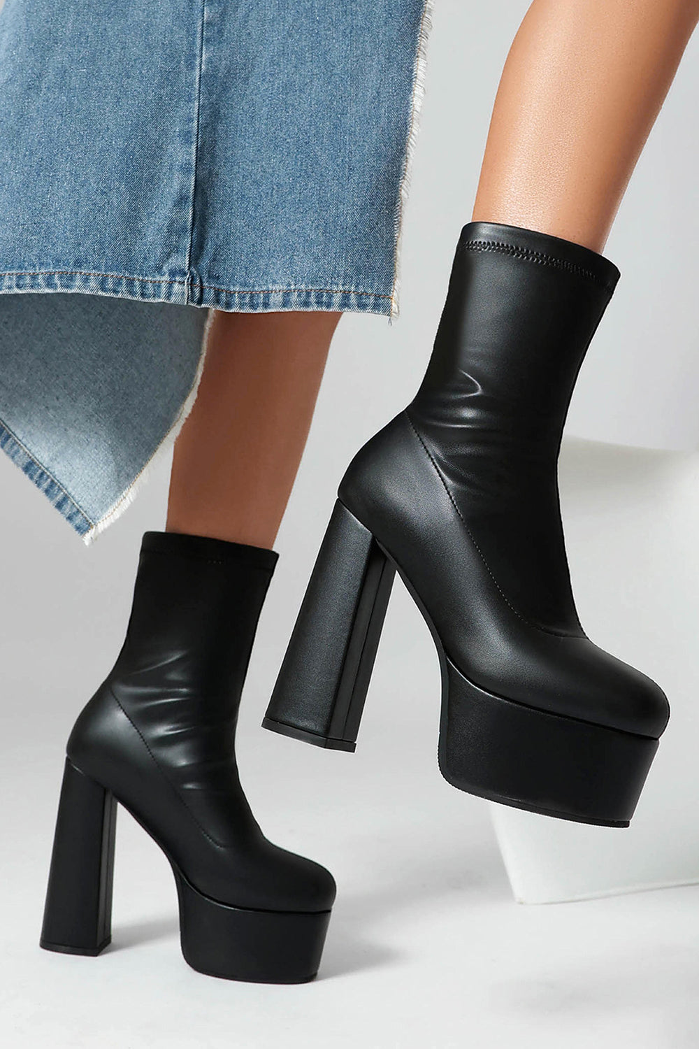 White Go Go Round Toe Chunky Platform Heeled Ankle Boots
