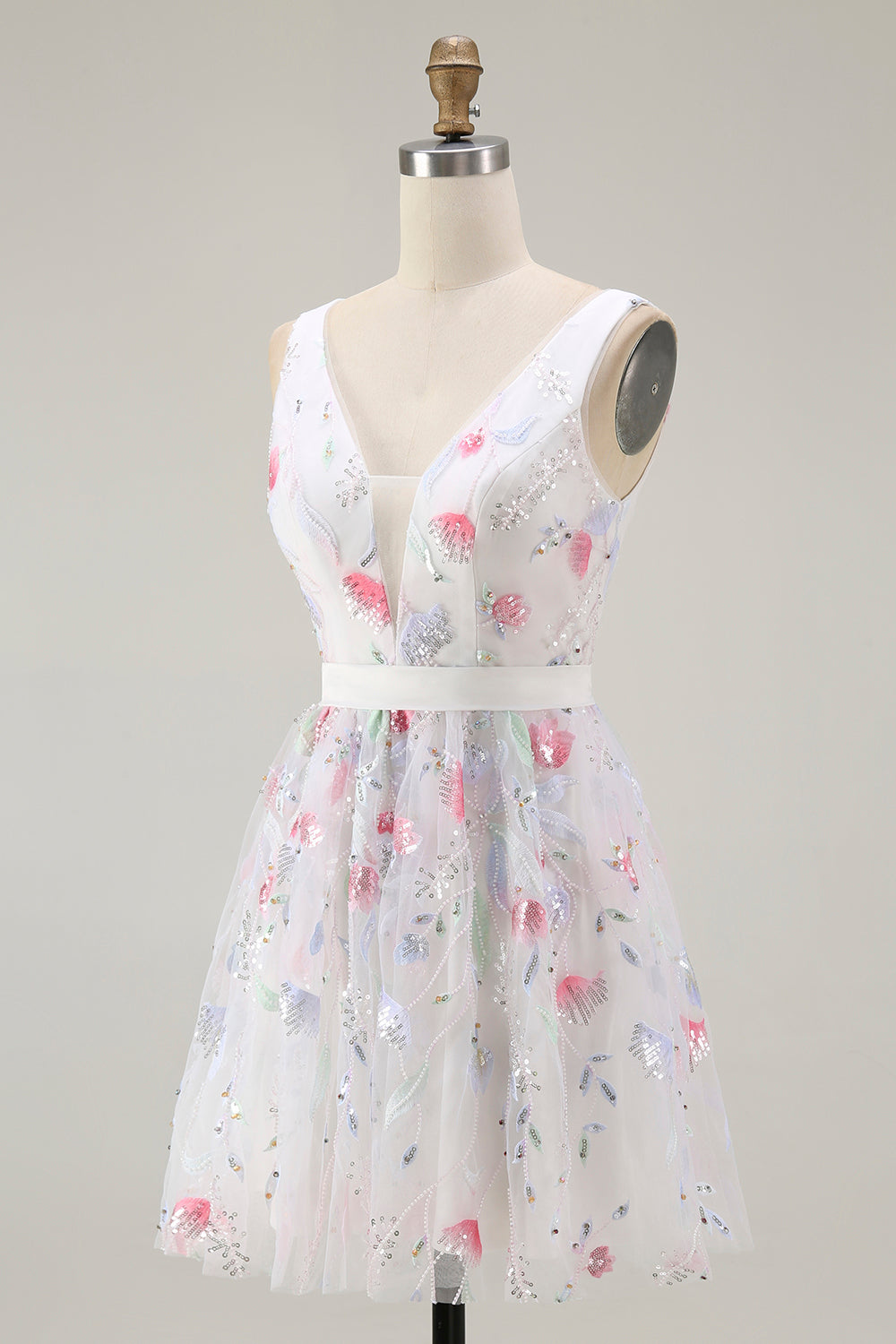Sparkly White V-Neck A Line Short Homecoming Dress with Sequins