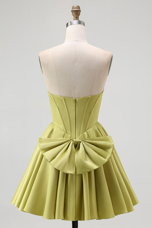 Sparkly Green Sweetheart Satin A-Line Short Homecoming Dress with Beading