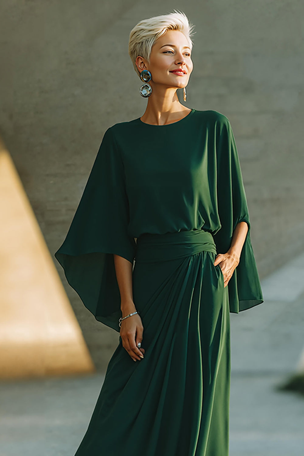 Zapakasa Women Dark Green Chiffon Flowy Long Mother of the Bride Dress Sheath Round Neck Wedding Guest Dress with Pocket Zapakasa Women Dark Green Chiffon Flowy Long Mother of the Bride Dress Sheath Round Neck Wedding Guest Dress with Pocket