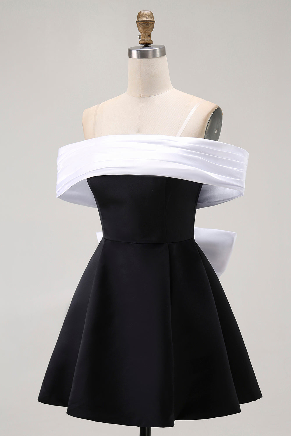 Zapaka Women Black Homecoming Dress Off The Shoulder A-Line Short Party Dress with Bow, Black / US16