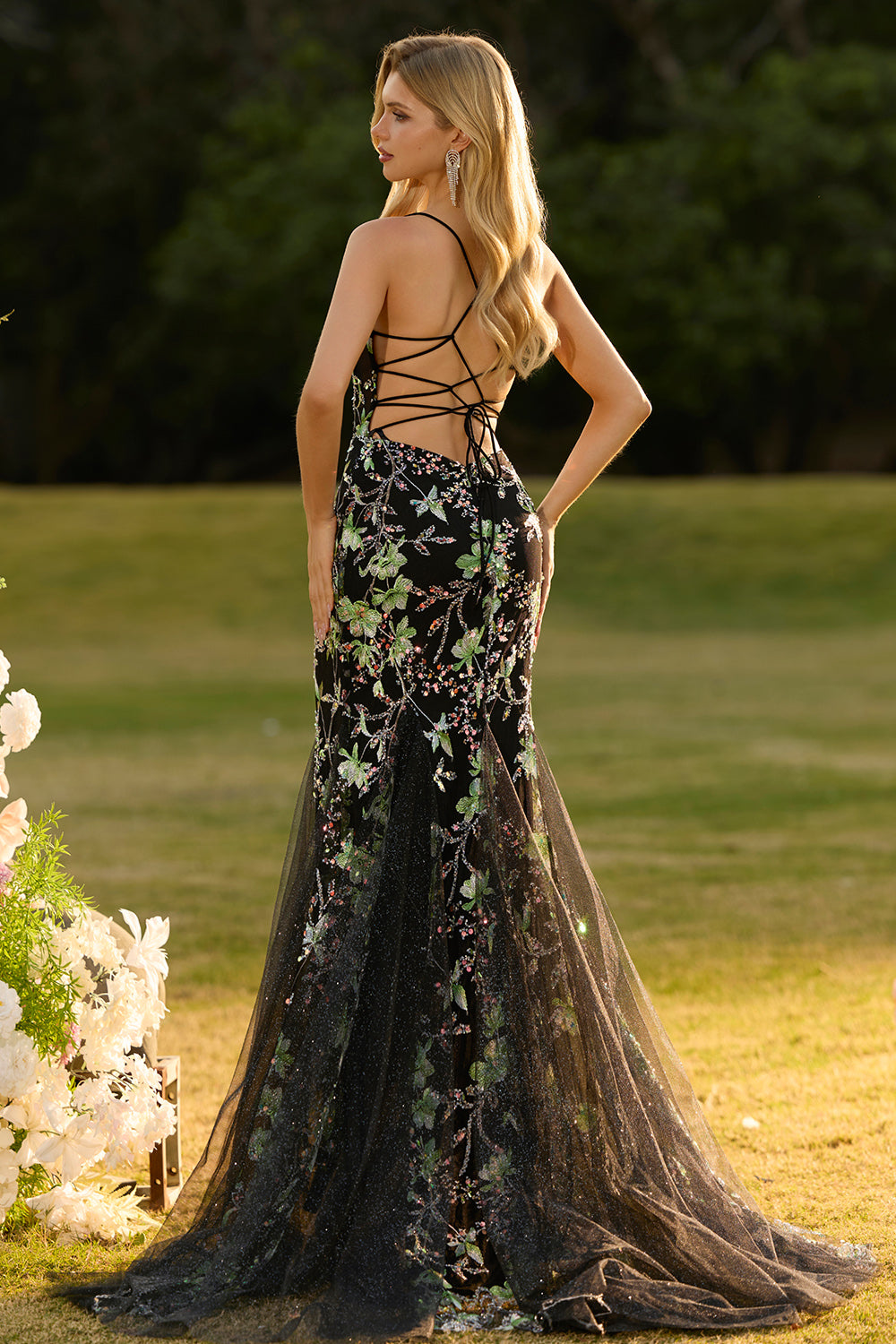 Zapaka Women Sparkly Black Floral Long Prom Dress with Sequins Mermaid Corset Spaghetti Straps Party Dress with Lace Up Back, Black / US2