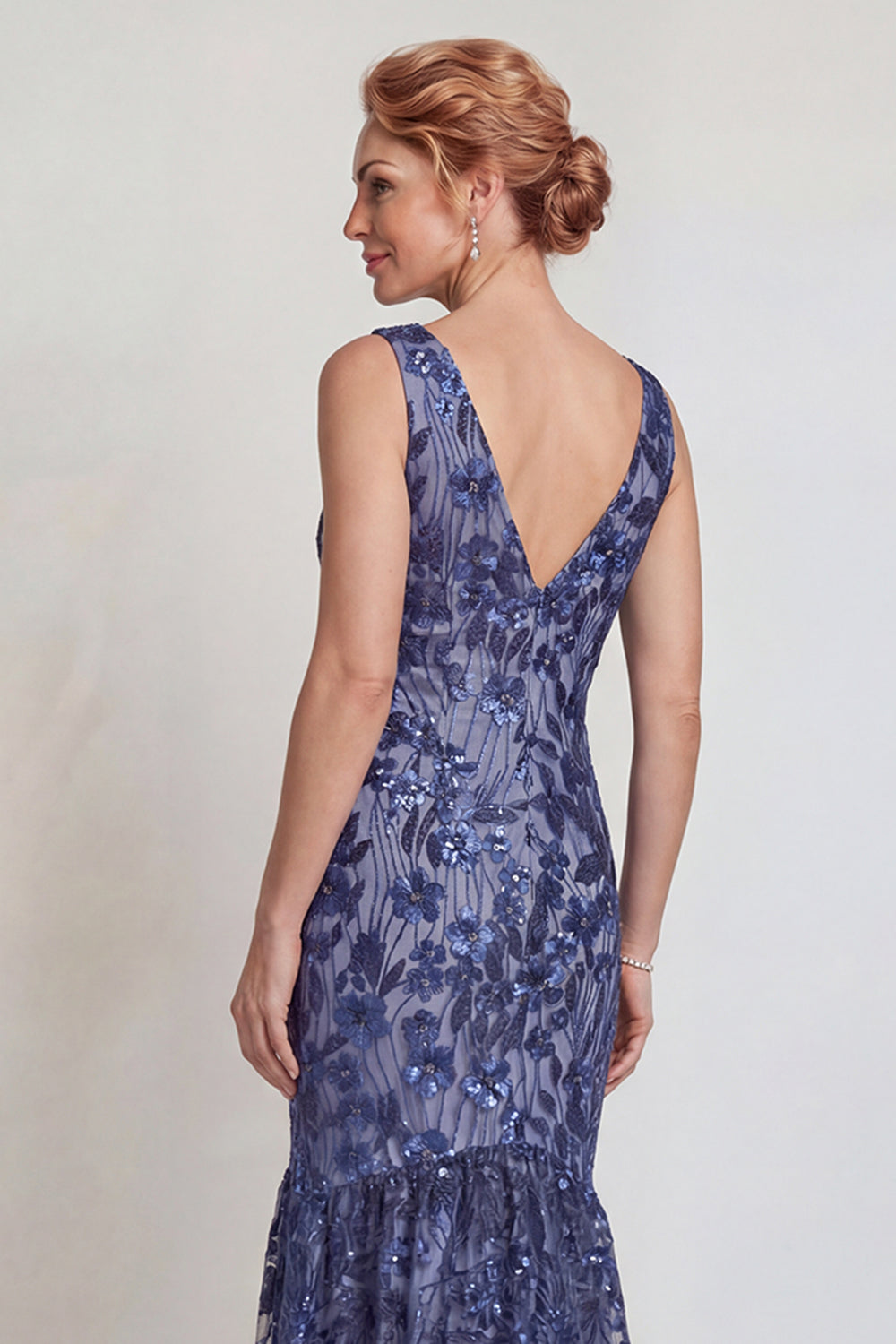 Sparkly Dark Navy Floral Mermaid V-Neck Long Mother of the Bride Dress