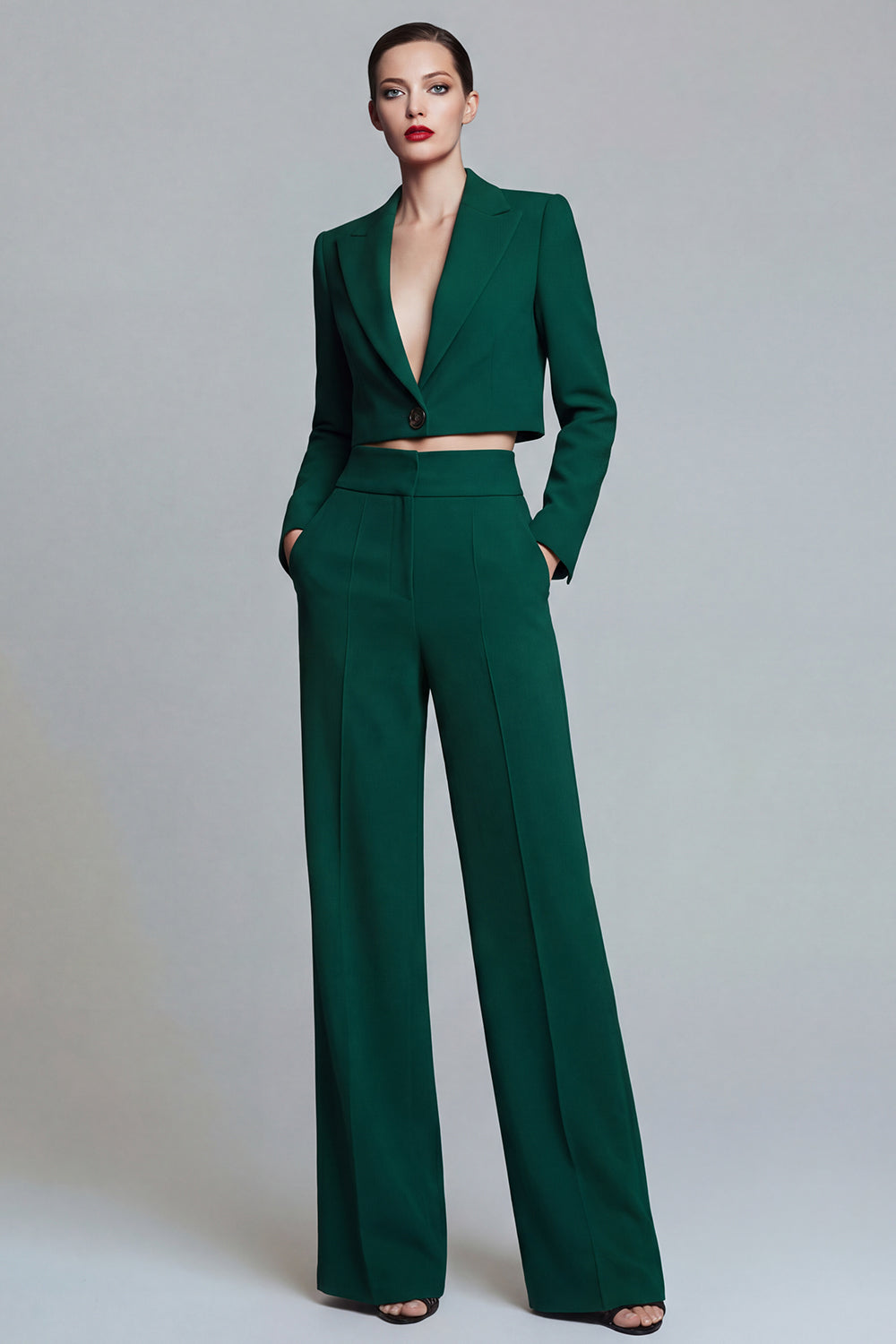 Dark Green 2 Piece Single Breasted Peak Lapel Prom Suits with Pockets