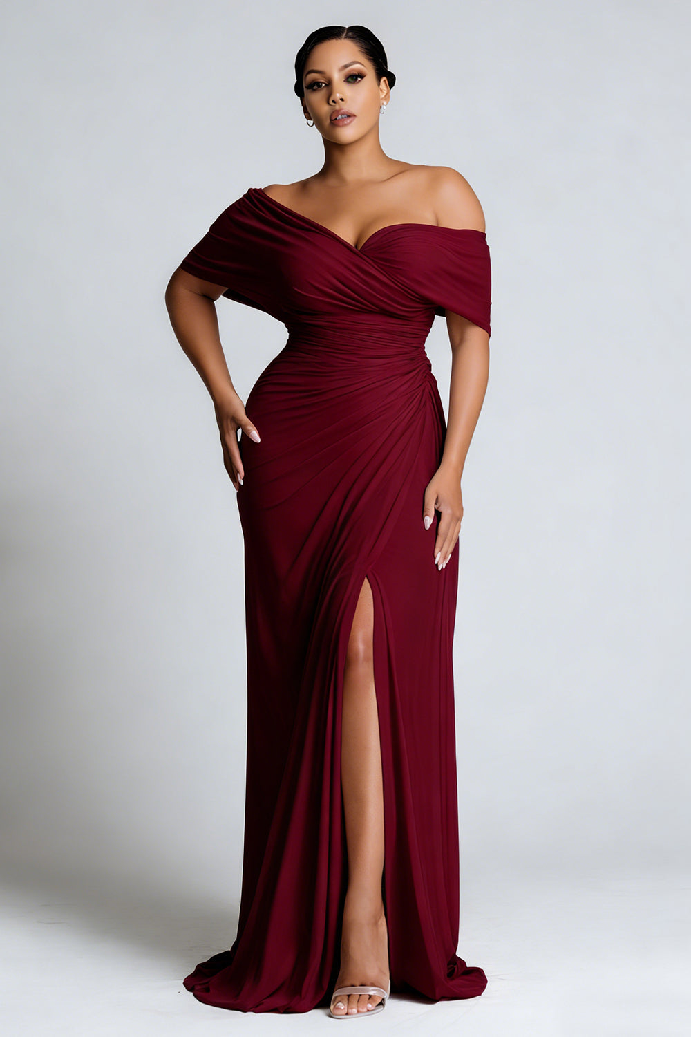 Zapaka Women Burgundy Sheath Plus Size Long Formal Dress with Slit