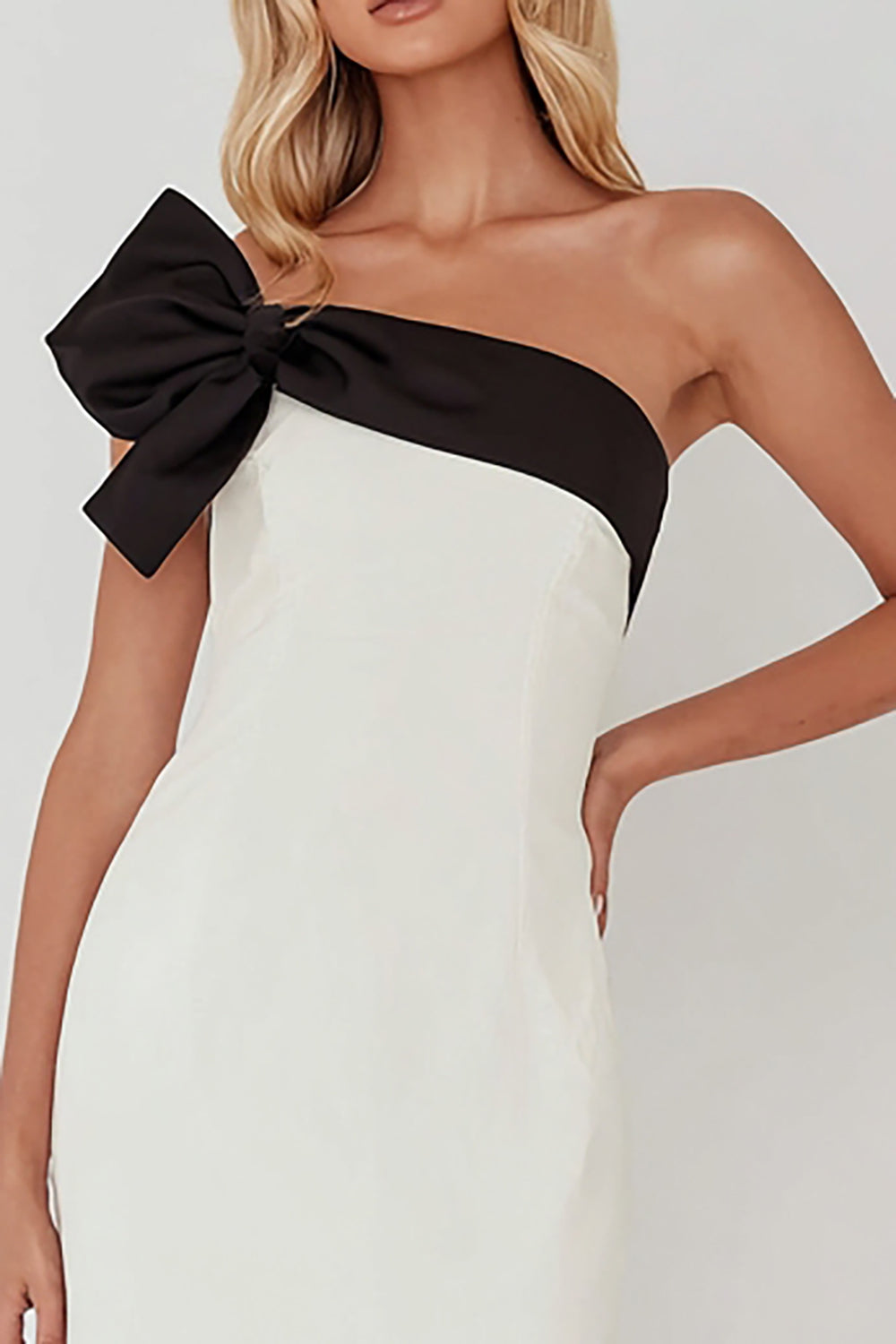 Zapakasa Women Black and White Long Formal Dress with Bow Satin Sheath