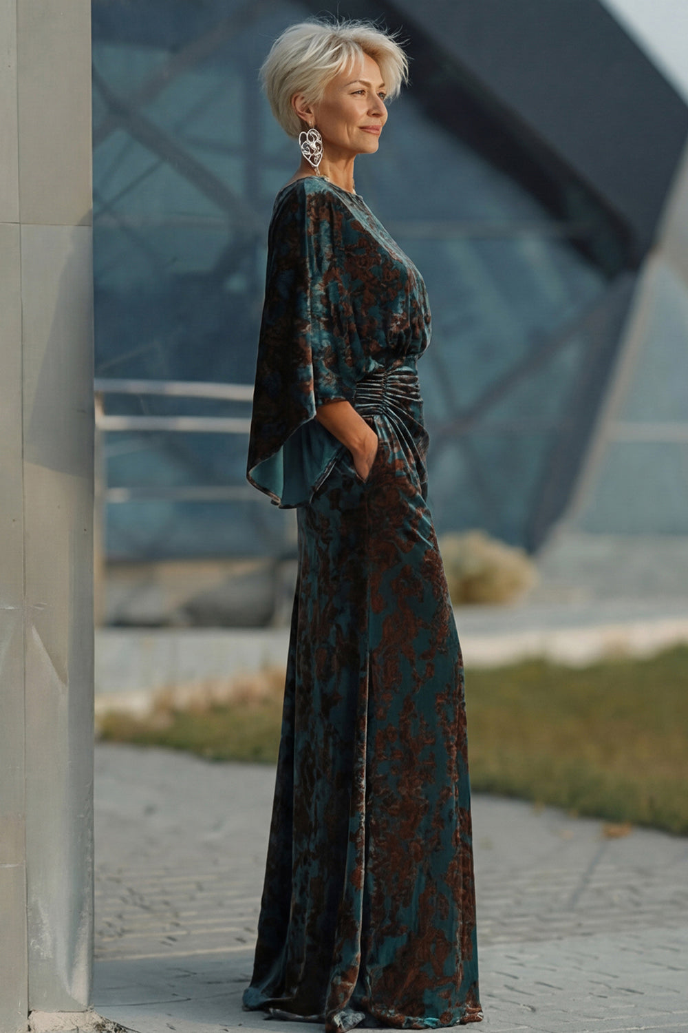 Floral Dark Green Sheath Velvet Boat Neck Long Mother of the Bride Dress with Pockets