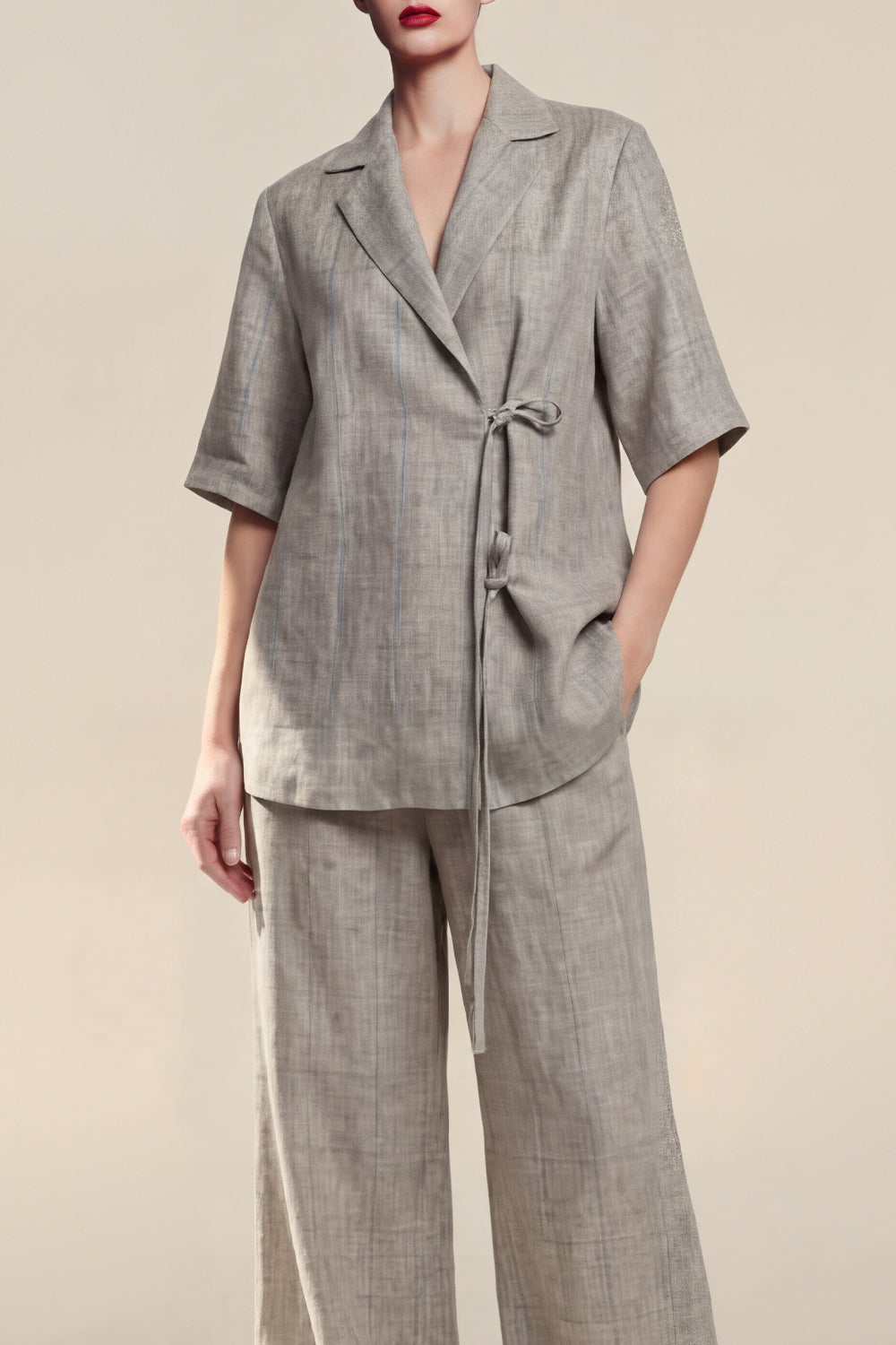 Half Sleeves Grey 2 Piece Notched Lapel Women Business Suits with Pockets