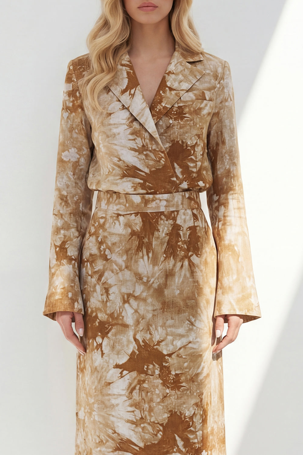 Notched Lapel Brown Long Sleeves 2 Piece Printed Business Suits with Back Slit