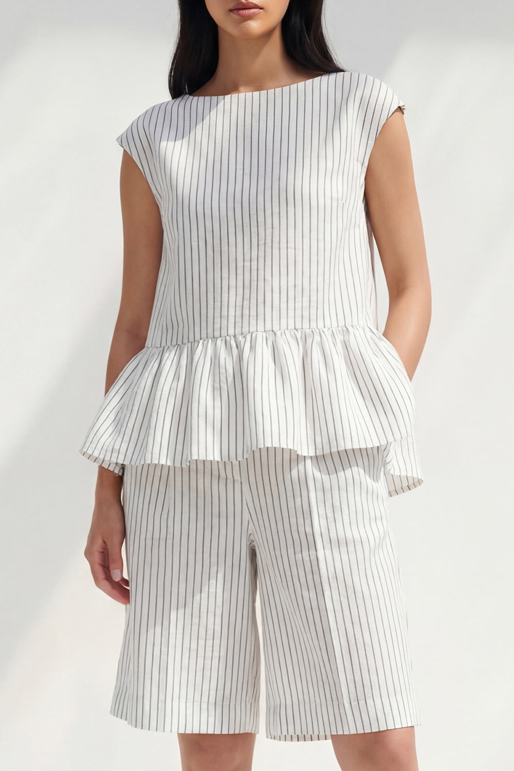 2 Piece White Ruffled Boat Neck Striped Business Suits with Pockets