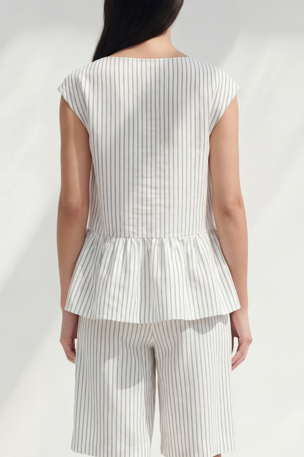 2 Piece White Ruffled Boat Neck Striped Business Suits with Pockets