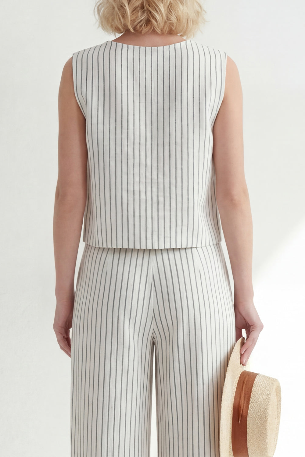 2 Piece White Round Neck Striped Wide Leg Business Suits