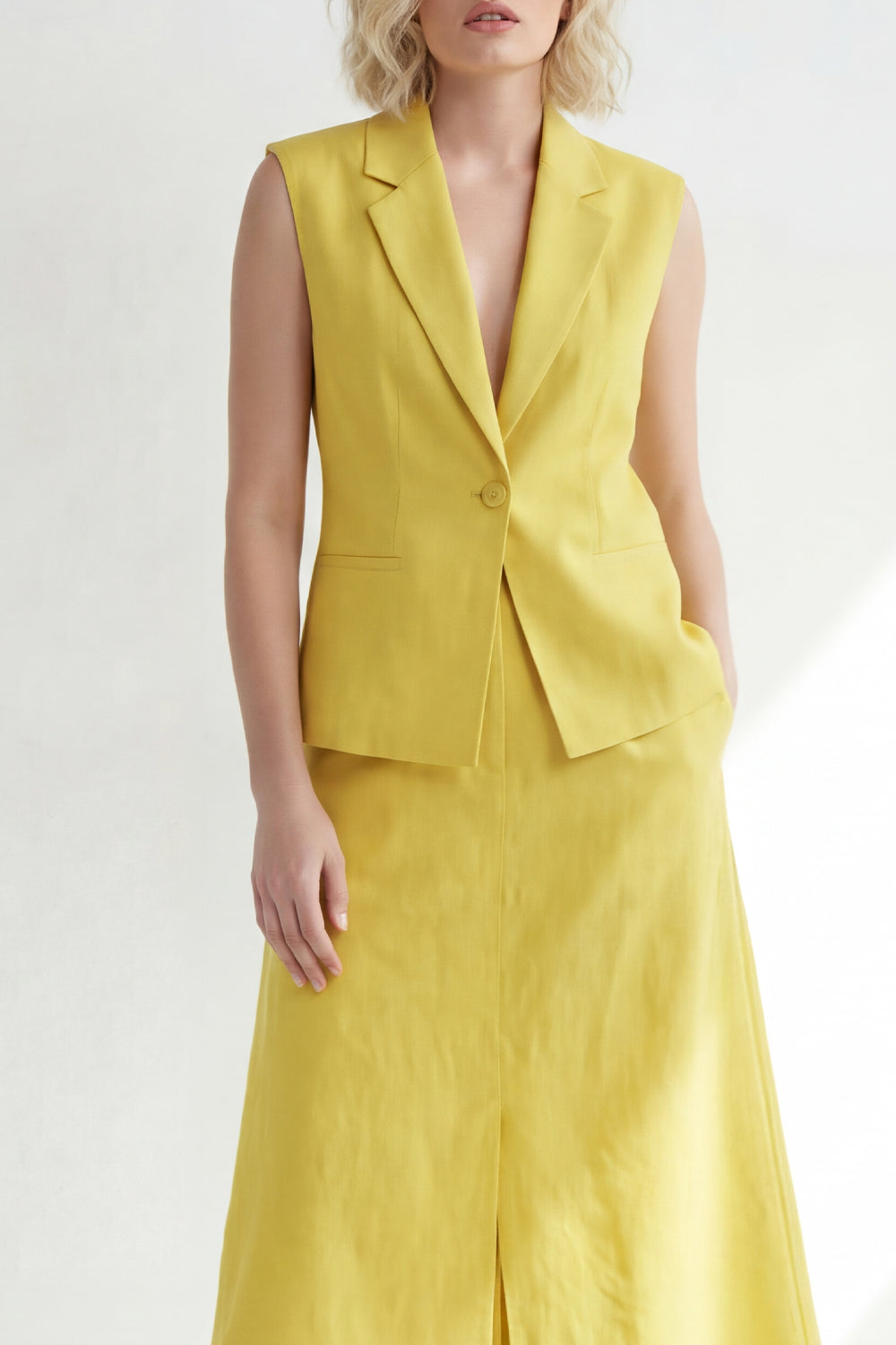 Notched Lapel Butter Yellow 2 Piece Single Breasted Business Suits with Pockets