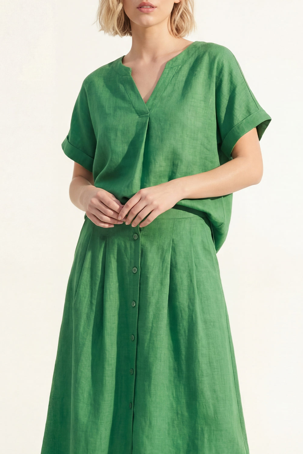 Short Sleeves Green V-Neck 2 Piece Business Suits